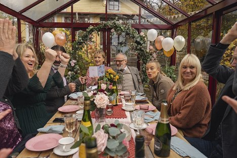 Maria Sid, Marie Richardson, Björn Kjellman, Ida Engvoll, Sussie Eriksson - Tisdagsklubben - De la película