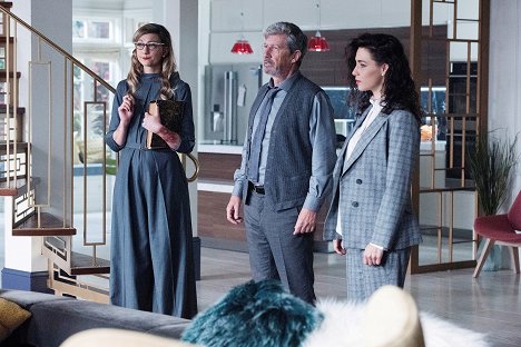 Mageina Tovah, Charles Shaughnessy, Jade Tailor - The Magicians - The Secret Sea - Photos