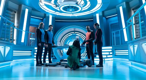 Adrianne Palicki, Seth MacFarlane, J. Lee, Jessica Szohr - The Orville - Electric Sheep - De filmes