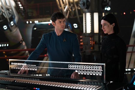 Ethan Peck, Jesse James Keitel - Star Trek: Strange New Worlds - Die Serene Squall - Filmfotos