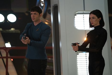 Ethan Peck, Jesse James Keitel - Star Trek: Különös új világok - The Serene Squall - Filmfotók