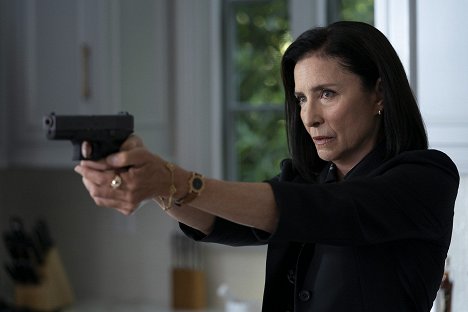 Mimi Rogers - Bosch: Legacy - Message in a Bottle - Photos
