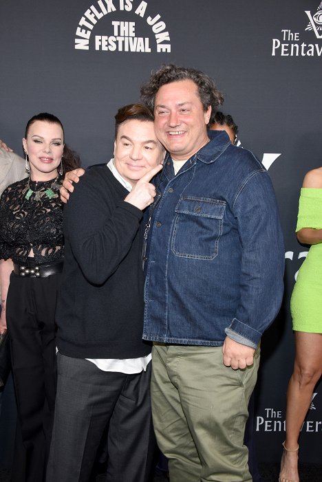 Pentaverate Premiere + After Party at The Hollywood Roosevelt on May 04, 2022 in Los Angeles, California - Debi Mazar, Mike Myers - The Pentaverate - Tapahtumista