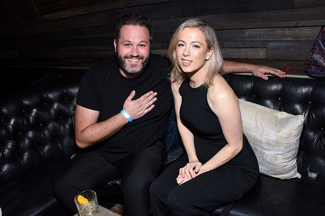 Pentaverate Premiere + After Party at The Hollywood Roosevelt on May 04, 2022 in Los Angeles, California - Hunter Hill, Iliza Shlesinger - The Pentaverate - Tapahtumista