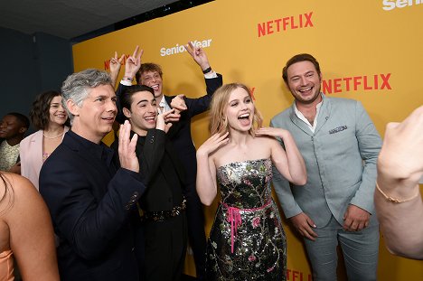Netflix Senior Year Special Screening and Reception at The London West Hollywood at Beverly Hills on May 10, 2022 in West Hollywood, California - Molly Brown, Chris Parnell, Joshua Colley, Tyler Barnhardt, Angourie Rice, Brandon Scott Jones