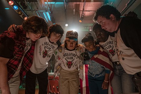 Gwydion Lashlee-Walton, Finn Wolfhard, Gaten Matarazzo, Priah Ferguson, Trey Best, Grant Goodman - Stranger Things - Ensimmäinen luku: Hornantuli-kerho - Kuvat elokuvasta