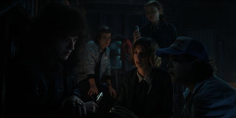 Joseph Quinn, Joe Keery, Maya Hawke, Sadie Sink, Gaten Matarazzo - Stranger Things - Chapitre deux : La malédiction de Vecna - Film