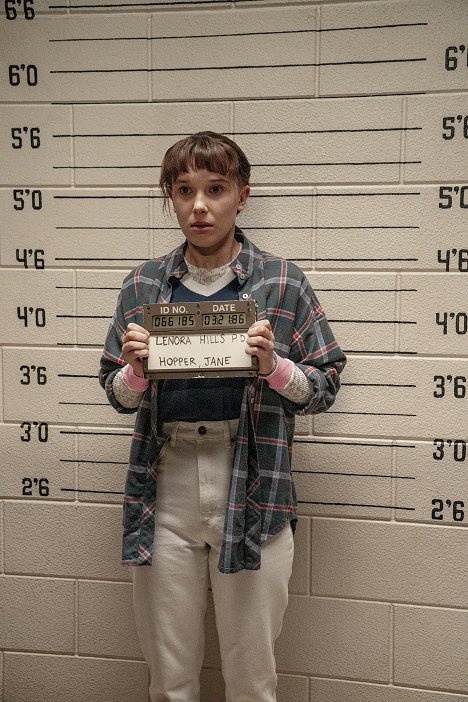 Millie Bobby Brown - Stranger Things - Chapter Three: The Monster and the Superhero - Photos