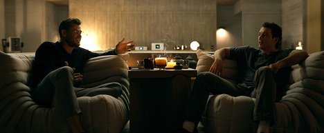 Chris Hemsworth, Miles Teller - Spiderhead - De la película