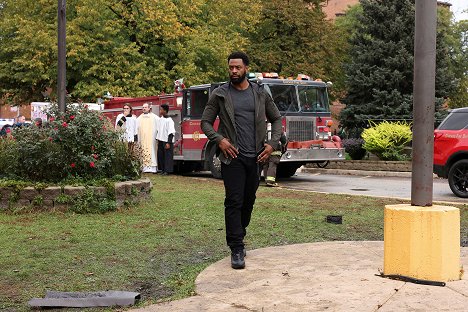 Laroyce Hawkins - Chicago Fire - Whom Shall I Fear? - Z filmu