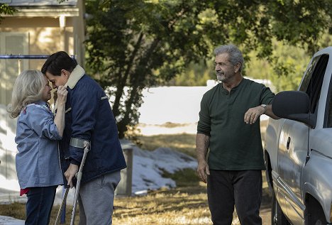 Jacki Weaver, Mark Wahlberg, Mel Gibson - Father Stu - Kuvat elokuvasta