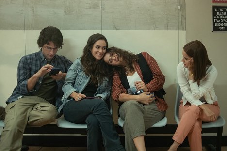Dario Yazbek Bernal, Alicia Sanz, Alicia Jaziz - Now and Then - Crossing the Line - Do filme