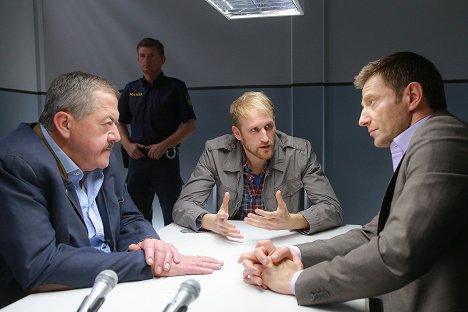 Joseph Hannesschläger, Maik Rogge, Igor Jeftić - Die Rosenheim-Cops - Ein doppelter Einbruch - Filmfotos