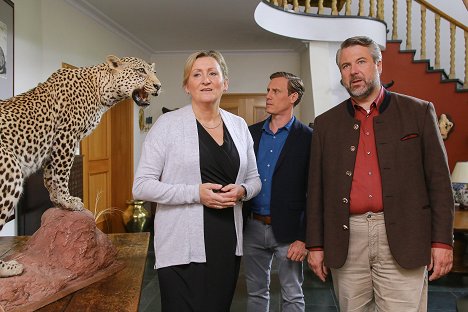 Karin Engelhard, Patrick Kalupa, Dieter Fischer - Die Rosenheim-Cops - Waldmanns Heil - Van film