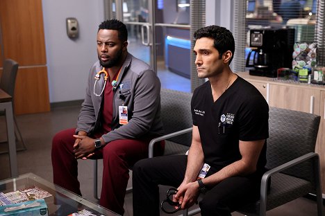 Guy Lockard, Dominic Rains - Chicago Med - Judge Not, for You Will Be Judged - Filmfotók