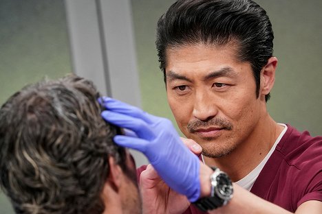 Brian Tee - Nemocnice Chicago Med - End of the Day, Anything Can Happen - Z filmu