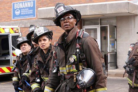 Miranda Ray Mayo - Chicago Fire - Keine halben Sachen - Filmfotos
