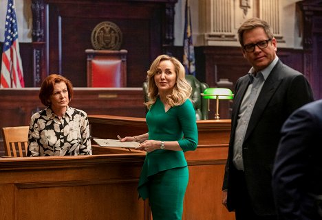 Haviland Morris, Geneva Carr, Michael Weatherly - Bull - With These Hands - Photos