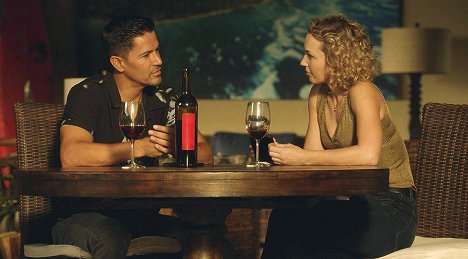 Jay Hernandez, Perdita Weeks - Magnum P.I. - Fuss, bébi, fuss! - Filmfotók