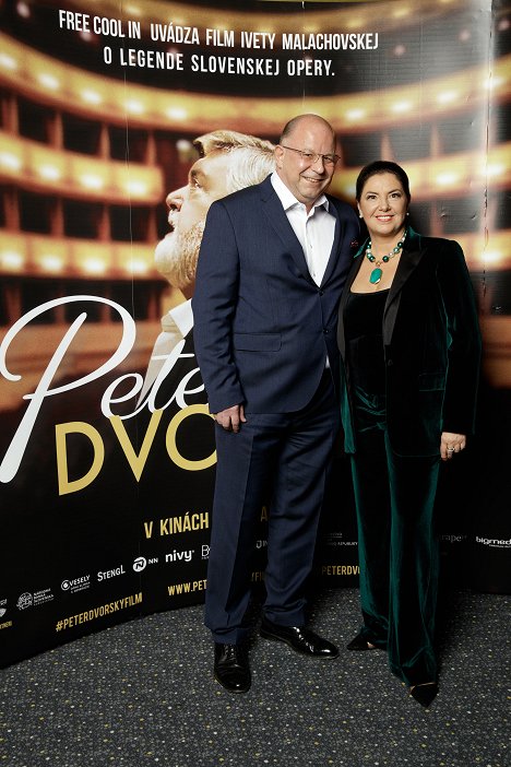 Premiéra filmu 6. dubna 2022 - Jaroslav Rezník, Iveta Malachovská - Peter Dvorský - De eventos