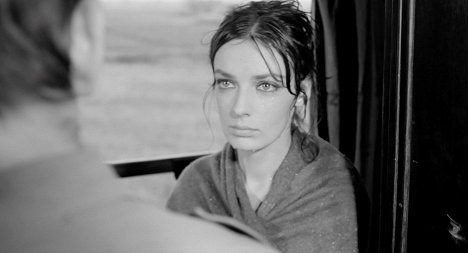 Marie Laforêt - Le soldatesse - Kuvat elokuvasta