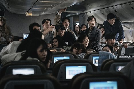 Byeong-heon Lee - Emergency Declaration - Der Todesflug - Filmfotos