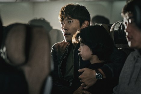 Byeong-heon Lee - Emergency Declaration - Der Todesflug - Filmfotos