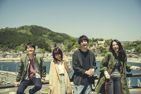岡山天音, Kasumi Arimura, 坂口健太郎, Jiyoung - Sošite, ikiru - Kuvat elokuvasta