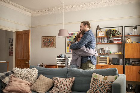 Esther Smith, Rafe Spall - Trying - Maddest Sweetest Thing - Van film
