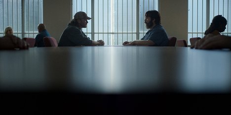 Jake McLaughlin, Paul Walter Hauser - Black Bird - WhatsHerName - Filmfotos