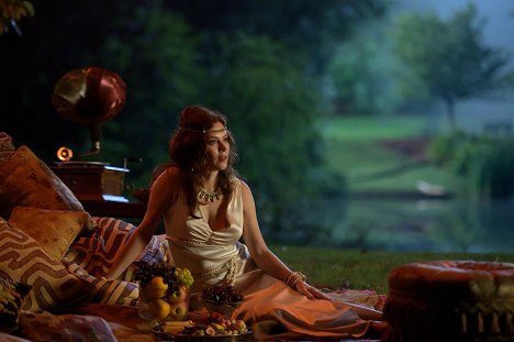 Anna Friel - Charming the Hearts of Men - Van film