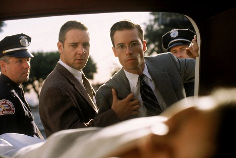 Russell Crowe, Guy Pearce - L.A. Confidential - Photos