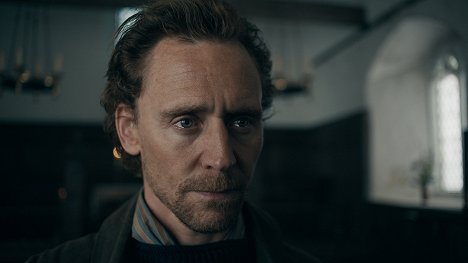 Tom Hiddleston - Die Schlange von Essex - Falling - Filmfotos