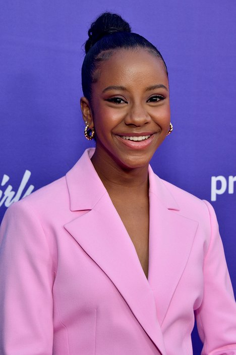 "Paper Girls" Special Fan Screening At SDCC at the Manchester Grand Hyatt on July 22, 2022 in San Diego, California - Camryn Jones - Paper Girls - Season 1 - Z imprez