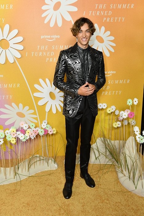 New York City premiere of the Prime Video series "The Summer I Turned Pretty" on June 14, 2022 in New York City - Gavin Casalegno - The Summer I Turned Pretty - Season 1 - De eventos
