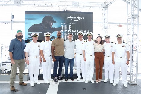 The Cast of Prime Video's "The Terminal List" attend LA Fleet Week at The Port of Los Angeles on May 27, 2022 in San Pedro, California - Kenny Sheard, LaMonica Garrett, Tyner Rushing - Na seznamu smrti - Z akcií