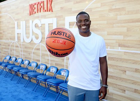 Netflix World Premiere of "Hustle" at Baltaire on June 01, 2022 in Los Angeles, California - Lethal Shooter - Životní trefa - Z akcií