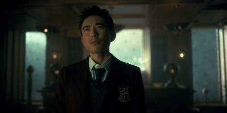 Justin H. Min - The Umbrella Academy - Meet the Family - Photos