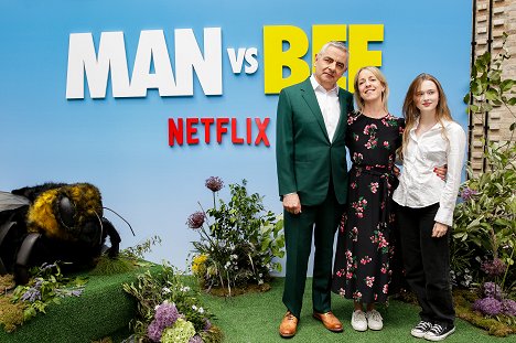 Man vs Bee London Premiere at The Everyman Cinema on June 19, 2022 in London, England - Rowan Atkinson, Claudie Blakley, India Fowler - Człowiek kontra pszczoła - Z imprez