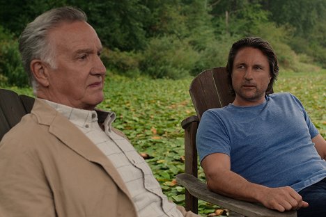 Tom Butler, Martin Henderson - Virgin River - Father Knows Best...? - Photos