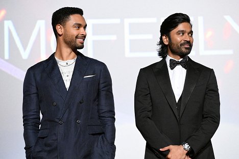Netflix's "The Gray Man" Los Angeles Premiere at TCL Chinese Theatre on July 13, 2022 in Hollywood, California - Regé-Jean Page, Dhanush - El agente invisible - Eventos