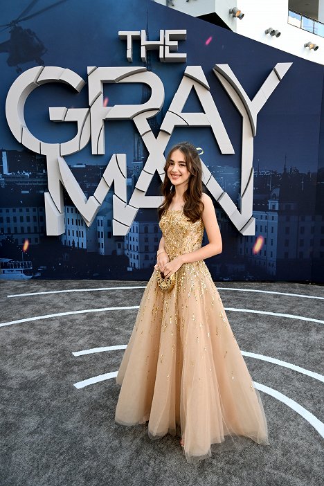 Netflix's "The Gray Man" Los Angeles Premiere at TCL Chinese Theatre on July 13, 2022 in Hollywood, California - Julia Butters - El agente invisible - Eventos
