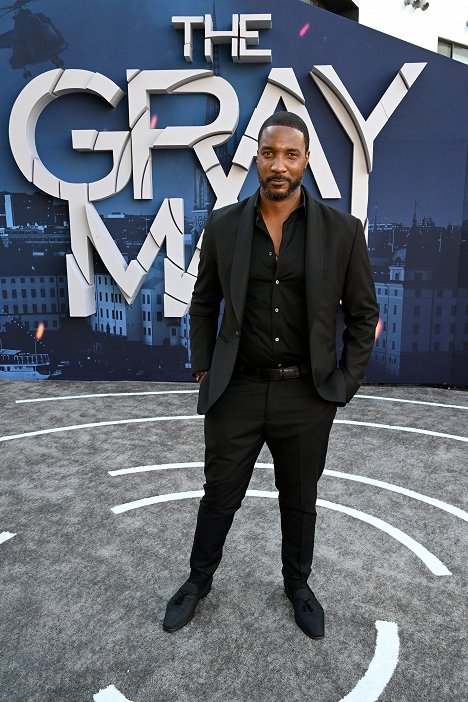 Netflix's "The Gray Man" Los Angeles Premiere at TCL Chinese Theatre on July 13, 2022 in Hollywood, California - Eme Ikwuakor - The Gray Man - O Agente Oculto - De eventos