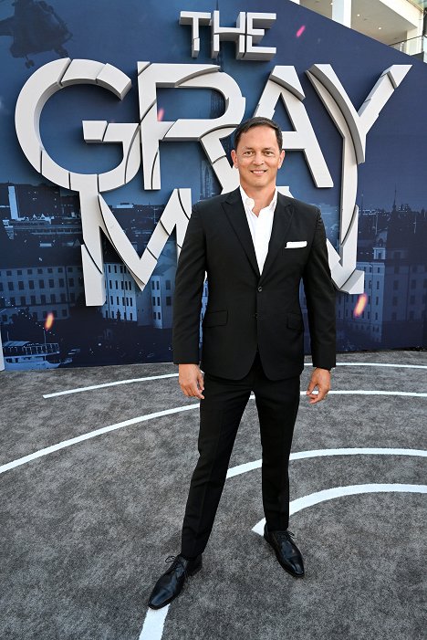Netflix's "The Gray Man" Los Angeles Premiere at TCL Chinese Theatre on July 13, 2022 in Hollywood, California - Mark Greaney - The Gray Man - O Agente Oculto - De eventos