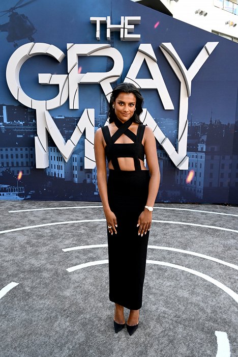 Netflix's "The Gray Man" Los Angeles Premiere at TCL Chinese Theatre on July 13, 2022 in Hollywood, California - Simone Ashley - The Gray Man - Tapahtumista