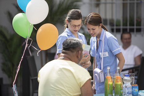 Hana Kusnjerová, Ha Thanh Špetlíková - Ordinace v růžové zahradě - Můj svět je tvůj - Z filmu