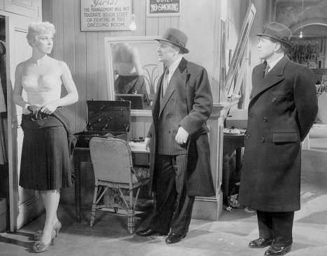 Doris Day, James Cagney, Harry Bellaver - Les Pièges de la passion - Film