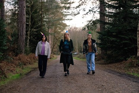 Sarah Greene, Sharon Horgan, Eve Hewson - Bad Sisters - Going Rogue - Filmfotos