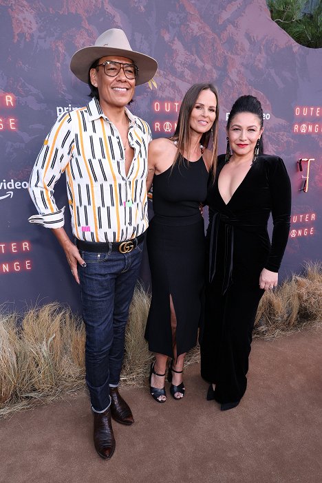 Prime Video Red Carpet Premiere For New Western Series "Outer Range" at Harmony Gold on April 07, 2022 in Los Angeles, California - Heather Rae, Tamara Podemski - Outer Range - Veranstaltungen