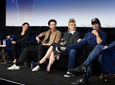The Prime Experience: "Outer Range" on May 15, 2022 in Beverly Hills, California - Lili Taylor, Tom Pelphrey, Imogen Poots, Josh Brolin - Outer Range - Événements